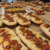 Las panaderías y pastelerías valencianas reavivan la tradición de las Cocas de Sant Joan