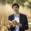 Ignacio Mateos (escritor): «En este mundo tan acelerado, saber parar, relajarse y meditar debería ser obligatorio»