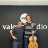 Disfrutamos de la música en directo Toni Cotolí